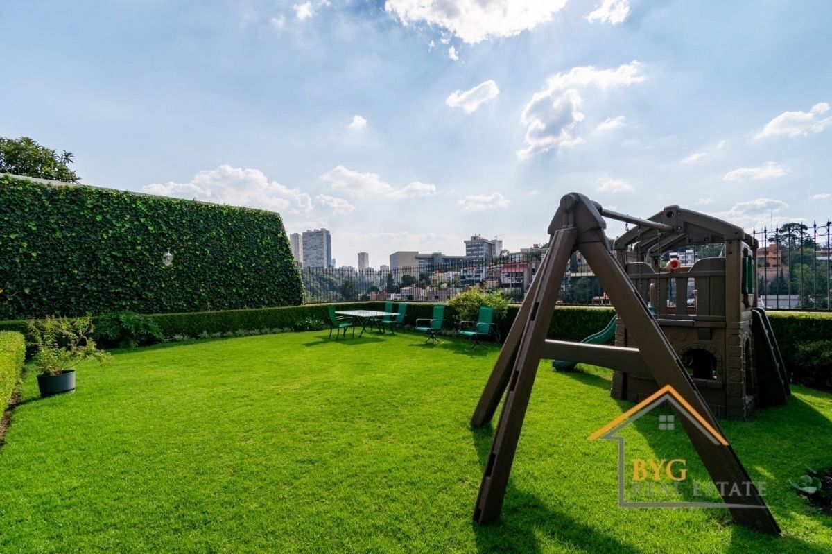 EN VENTA HERMOSA CASA EN TECAMACHALCO