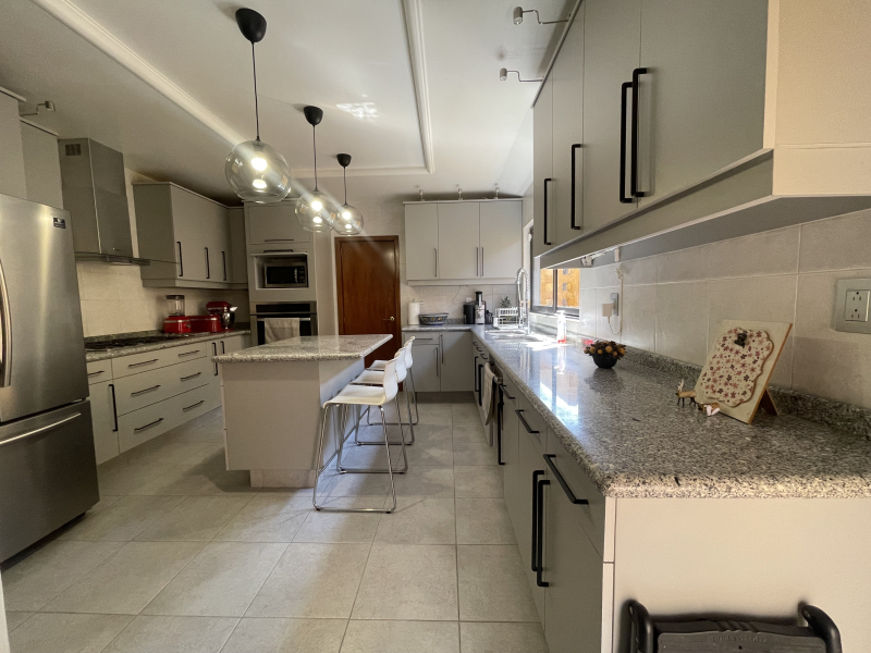 VENTA CASA - BOSQUE DEL LAGO - HERRADURA