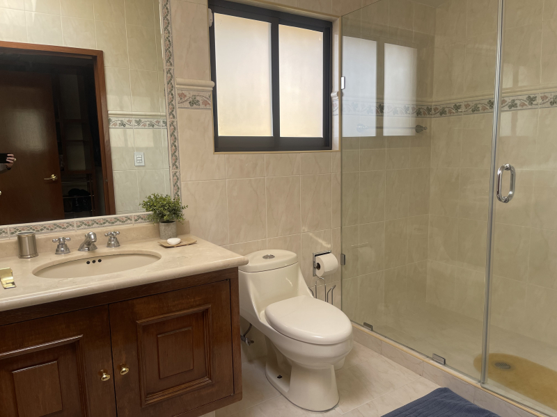 VENTA CASA - BOSQUE DEL LAGO - HERRADURA