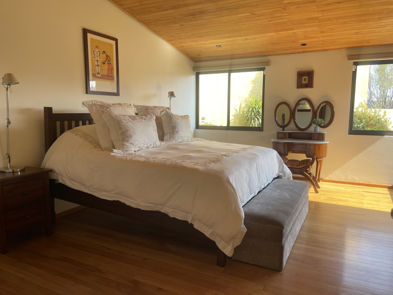 VENTA CASA - BOSQUE DEL LAGO - HERRADURA