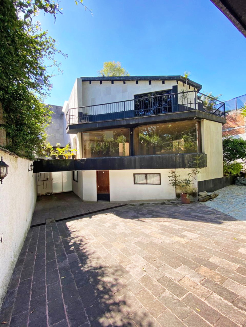 VENTA DE CASA EN LAS LOMAS DE CHAPULTEPEC