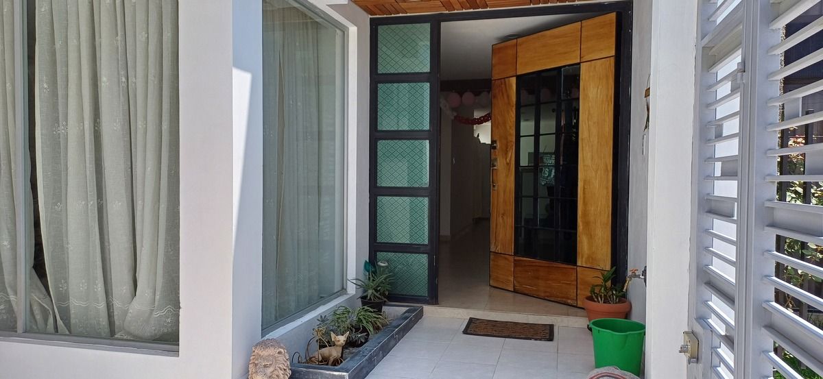 vendo casa en satelite recien remodelada