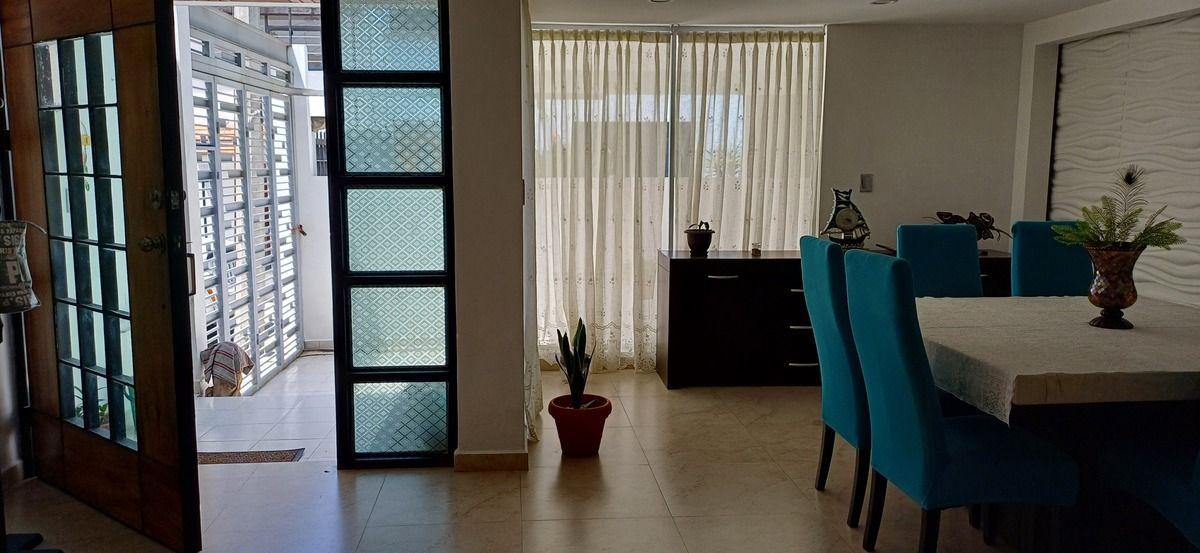 vendo casa en satelite recien remodelada