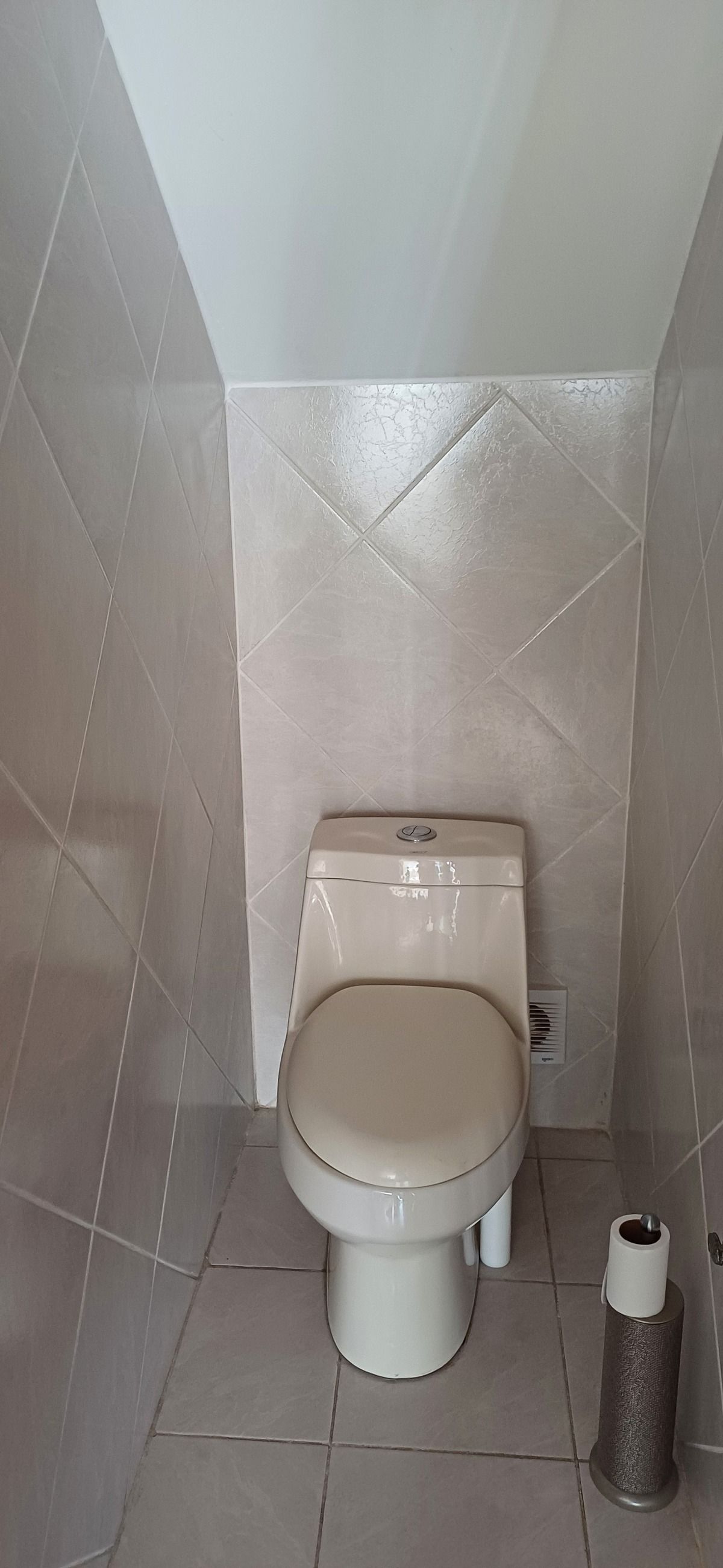 vendo casa en satelite recien remodelada