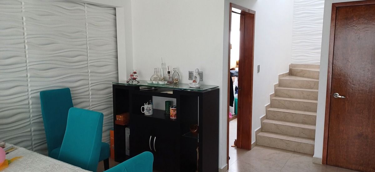 vendo casa en satelite recien remodelada