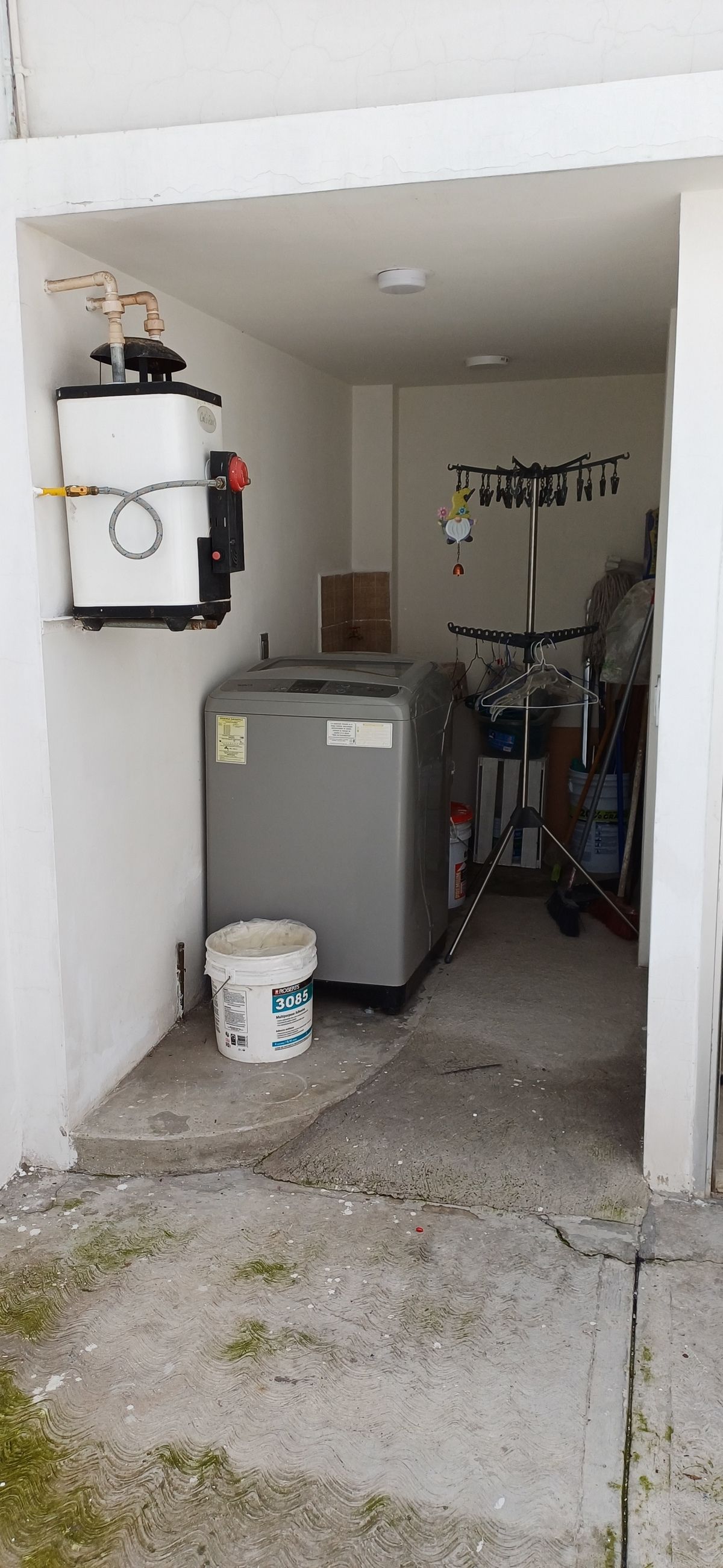 vendo casa en satelite recien remodelada