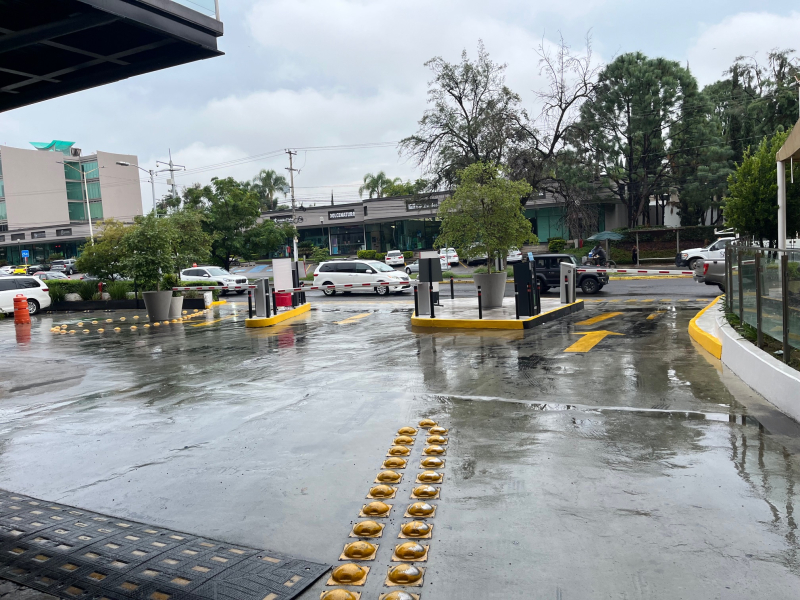 Local Comercial En Renta En Fraccionamiento Valle Real