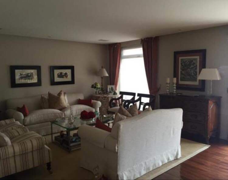 Muy buena casa en Lomas Altas