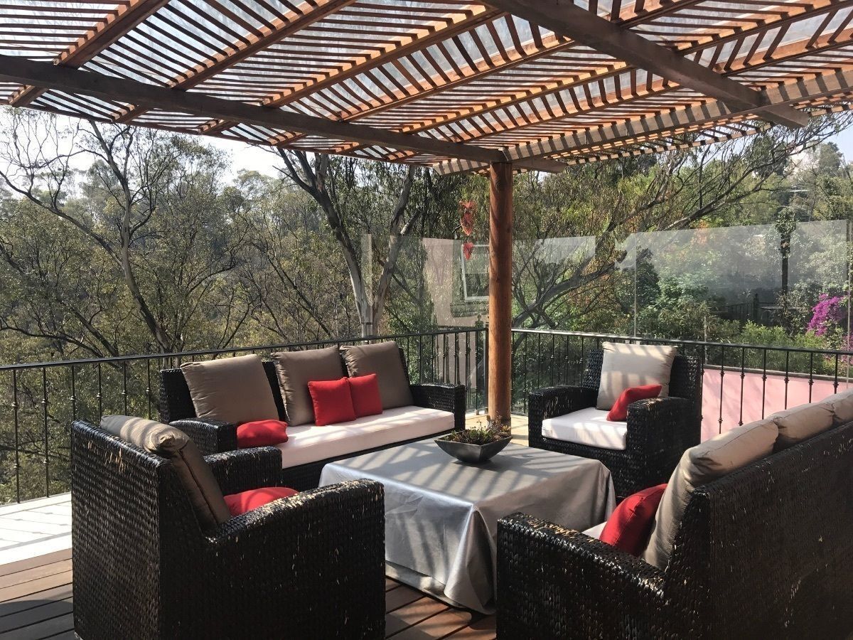 Muy buena casa en Lomas Altas