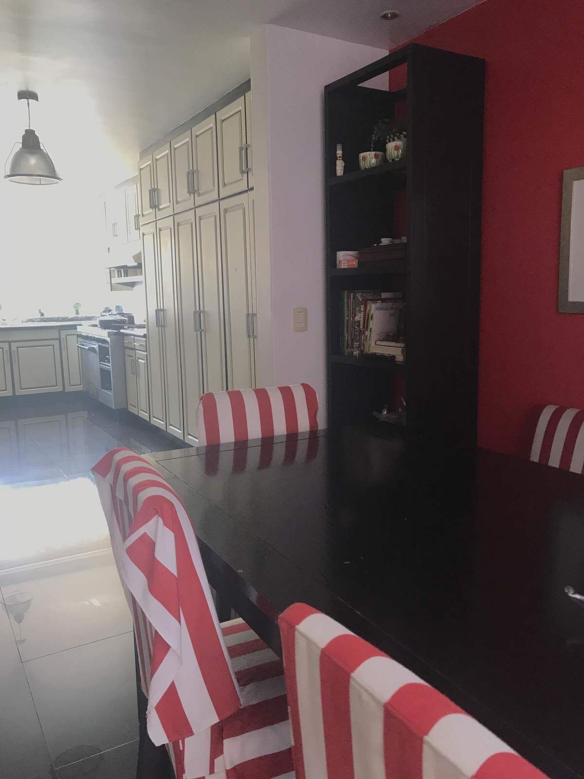 Muy buena casa en Lomas Altas