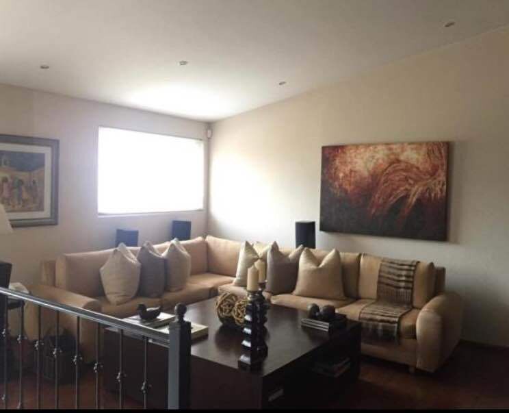 Muy buena casa en Lomas Altas