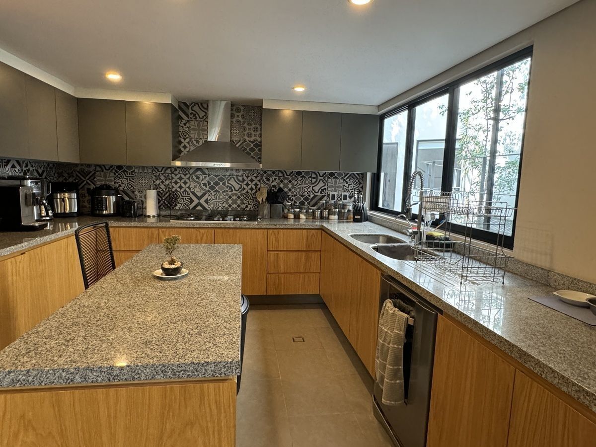 Excelente casa con muy buena ubicación