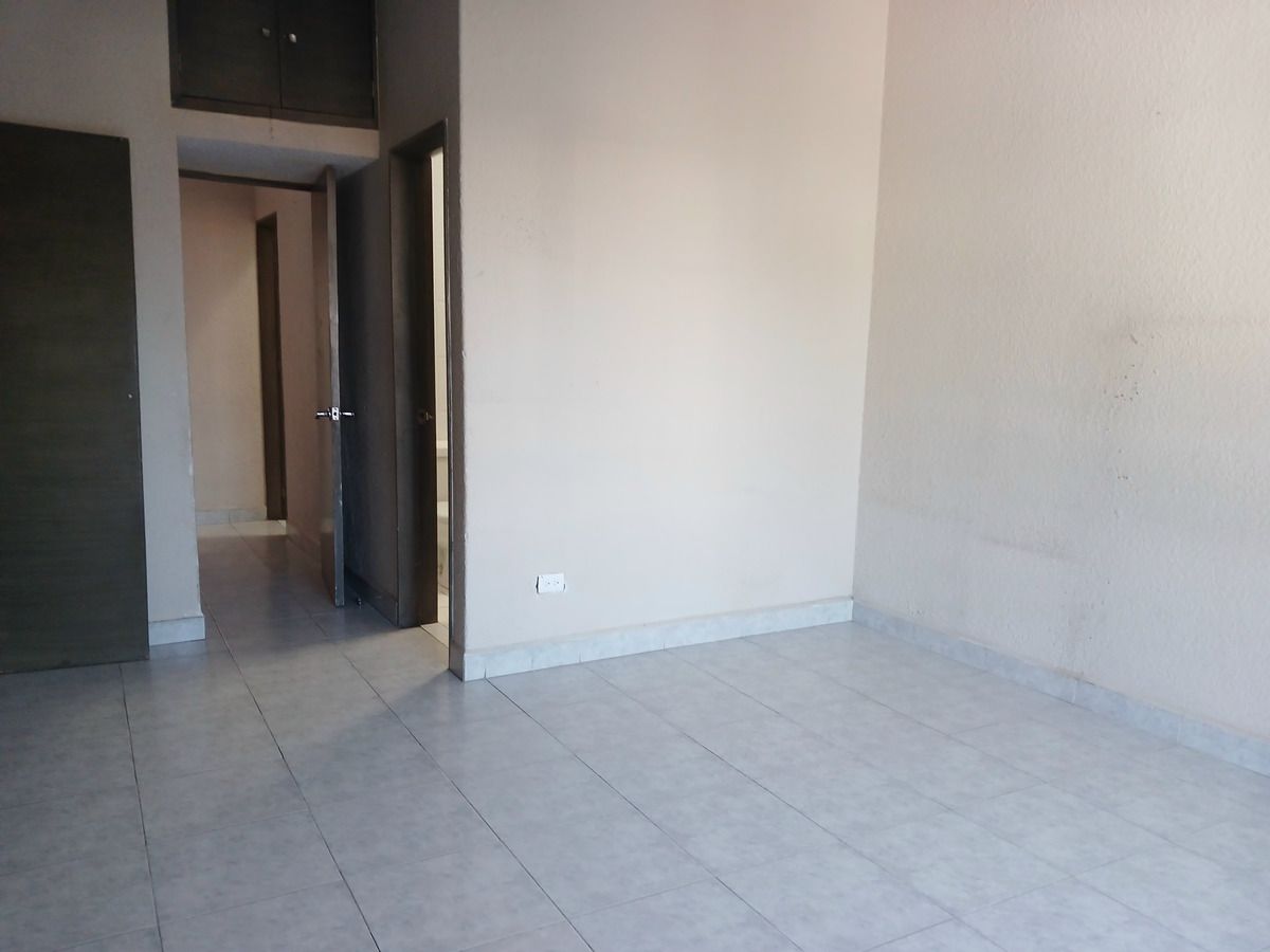 Casa En Venta  Lomas De Chamizal, Descubre Tu Próximo Hogar En Fte. Pegasso 