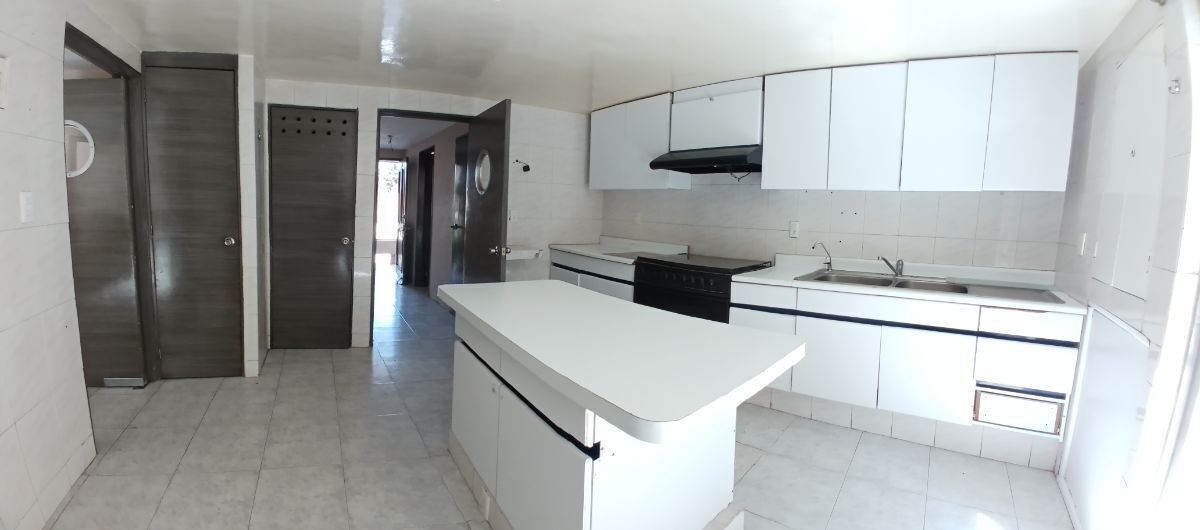 Casa En Venta  Lomas De Chamizal, Descubre Tu Próximo Hogar En Fte. Pegasso 