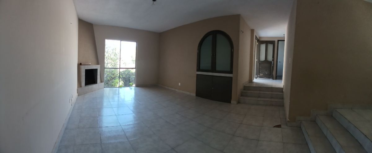 Casa En Venta  Lomas De Chamizal, Descubre Tu Próximo Hogar En Fte. Pegasso 