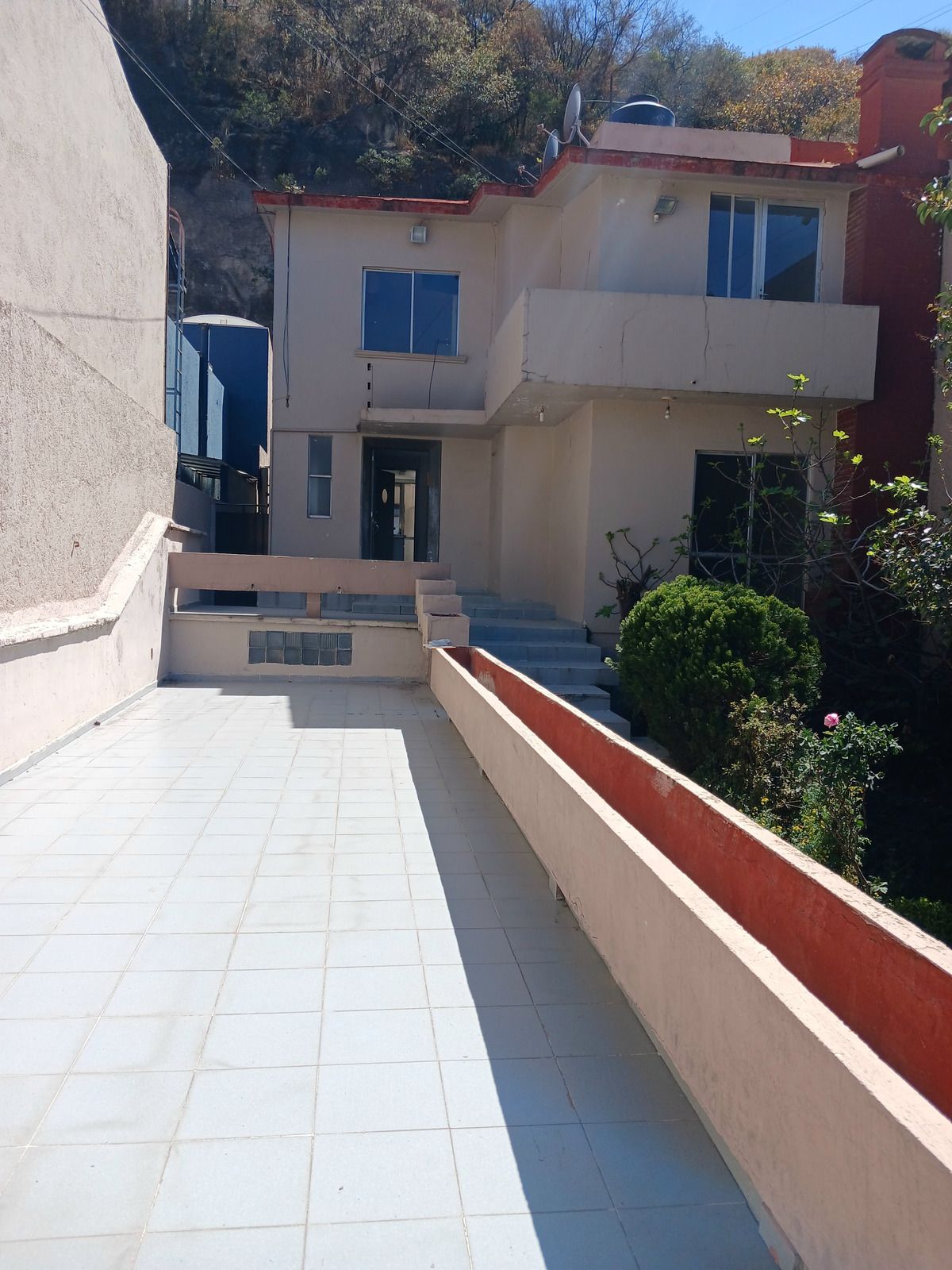 Casa En Venta  Lomas De Chamizal, Descubre Tu Próximo Hogar En Fte. Pegasso 