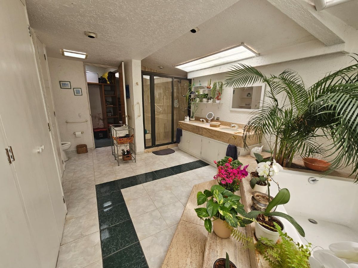 Tecamachalco, Fuente De Emperatriz. Casa En Calle Cerrada. Venta $10,800,000MN.