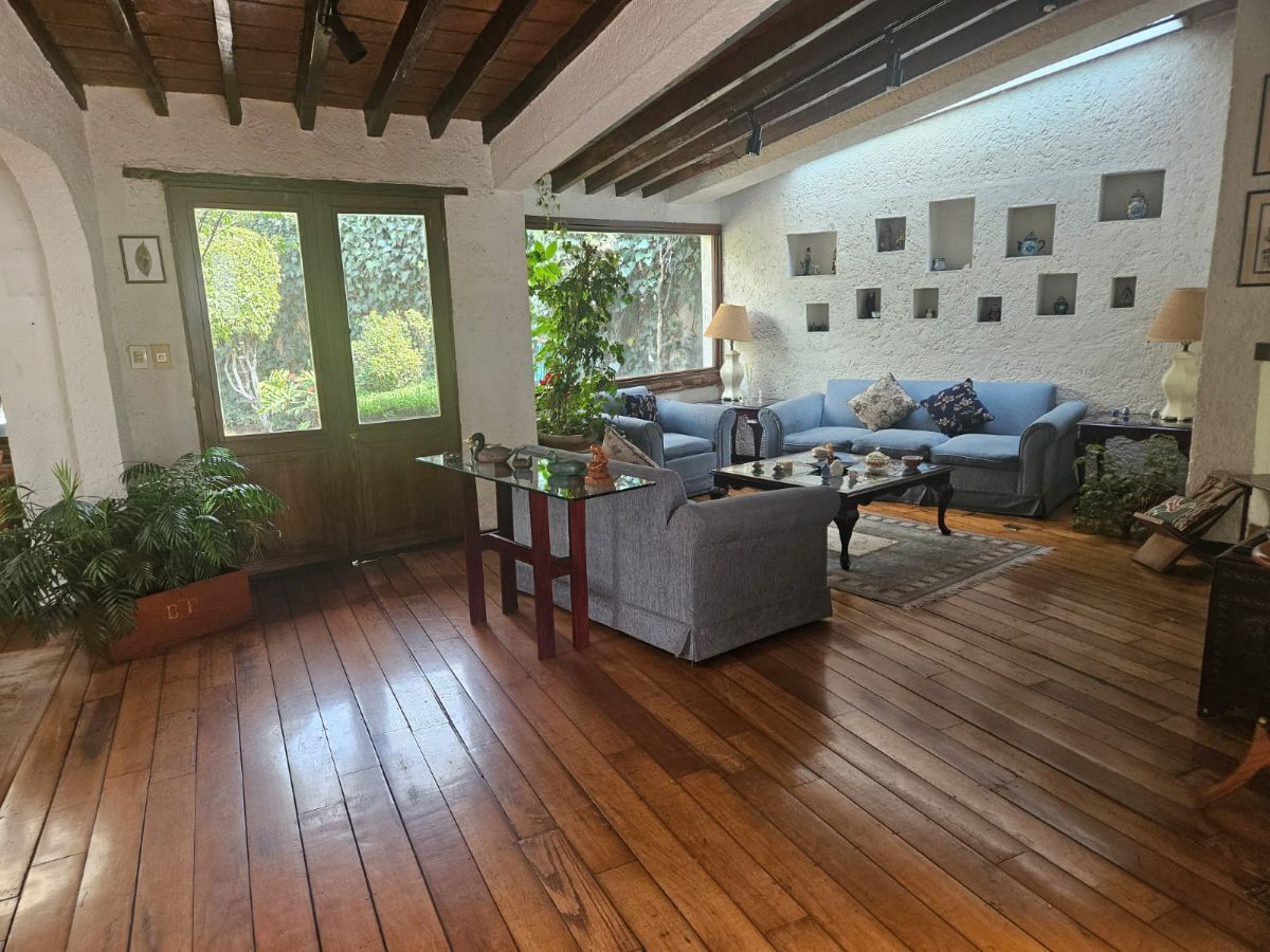 Tecamachalco, Fuente De Emperatriz. Casa En Calle Cerrada. Venta $10,800,000MN.