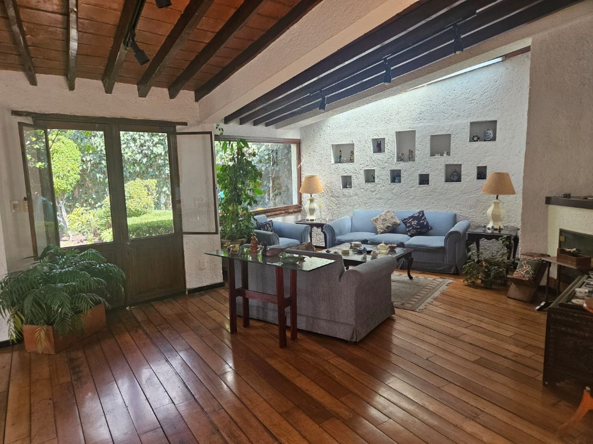 Tecamachalco, Fuente De Emperatriz. Casa En Calle Cerrada. Venta $10,800,000MN.