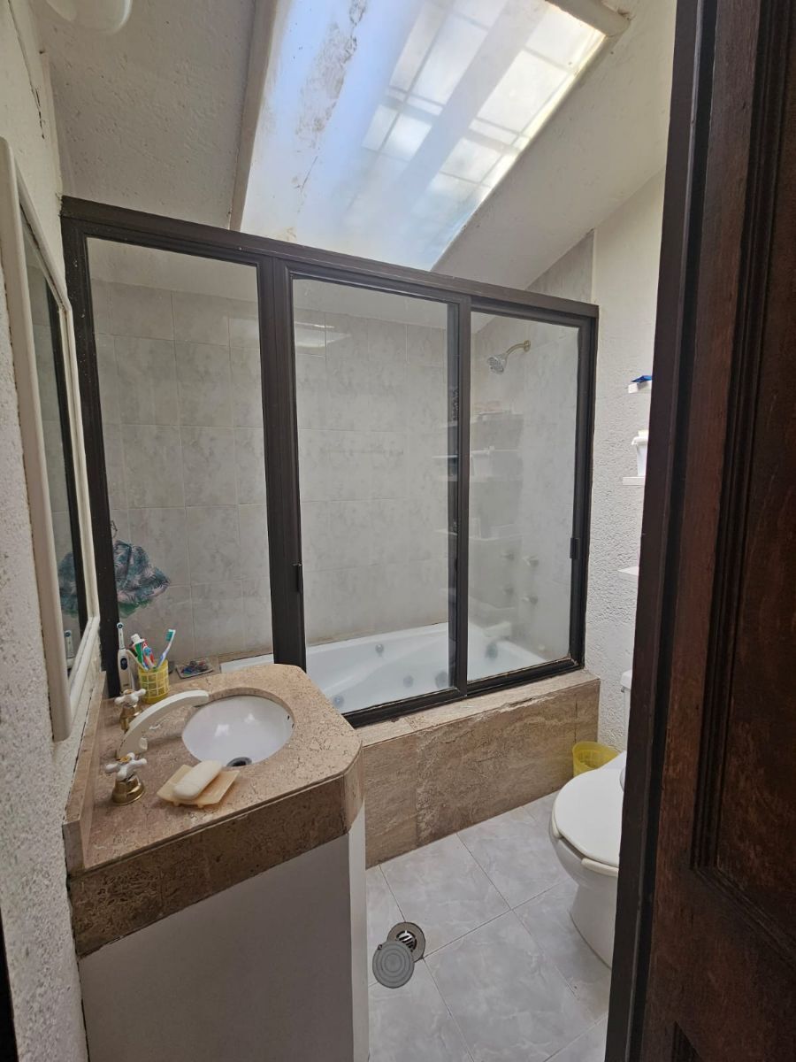 Tecamachalco, Fuente De Emperatriz. Casa En Calle Cerrada. Venta $10,800,000MN.
