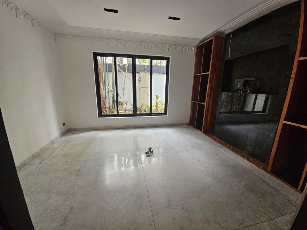 Polanco, Emerson. Casa Con Uso De Suelo H4/30/150 Venta U$3,000,000