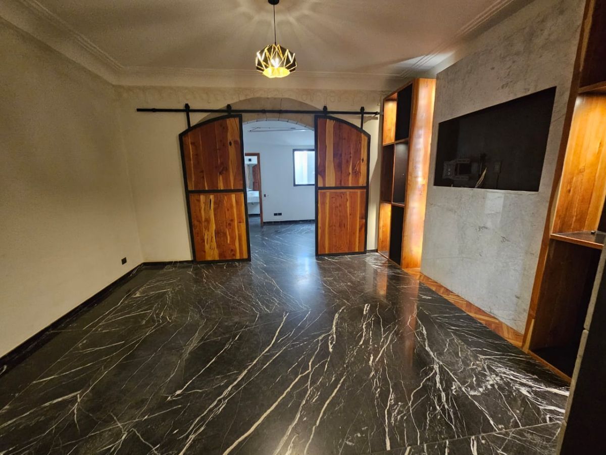 Polanco, Emerson. Casa Con Uso De Suelo H4/30/150 Venta U$3,000,000