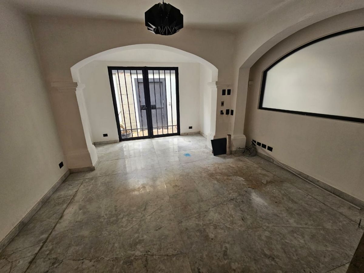 Polanco, Emerson. Casa Con Uso De Suelo H4/30/150 Venta U$3,000,000