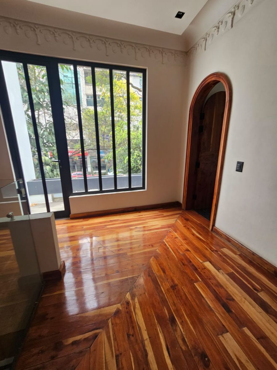 Polanco, Emerson. Casa Con Uso De Suelo H4/30/150 Venta U$3,000,000