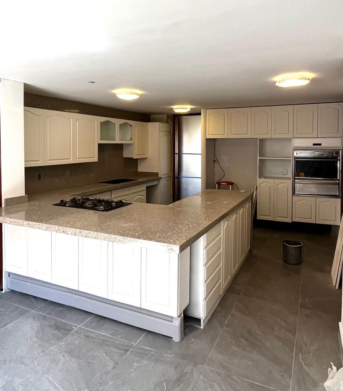 VENTA CASA EN BOSQUES DE LA HERRADURA