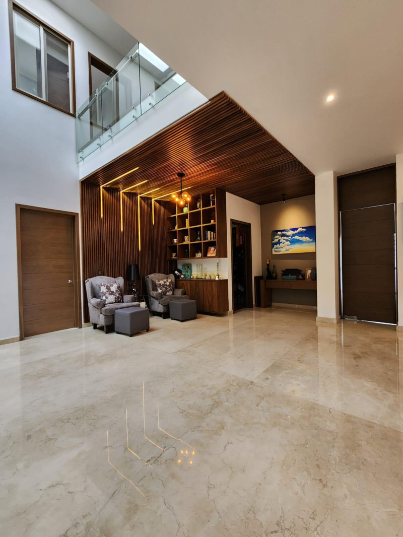 Residencia De Lujo En Venta En Zotogrande - Seguridad, Exclusividad Y Diseño Vanguardista