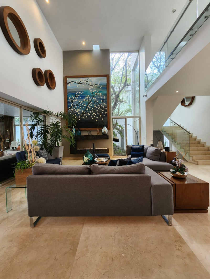 Residencia De Lujo En Venta En Zotogrande - Seguridad, Exclusividad Y Diseño Vanguardista