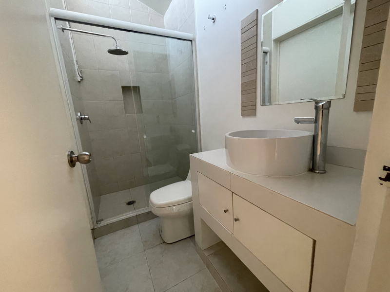 VENTA 2 CASAS EN UN TERRENO EN PRIVADA - LOMA LARGA - VISTAHERMOSA
