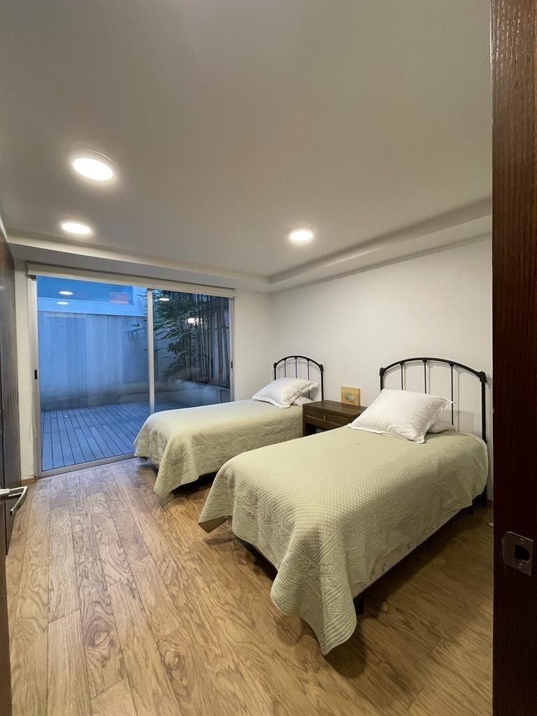 departamento en venta  con balcón en lomas de chapultepec