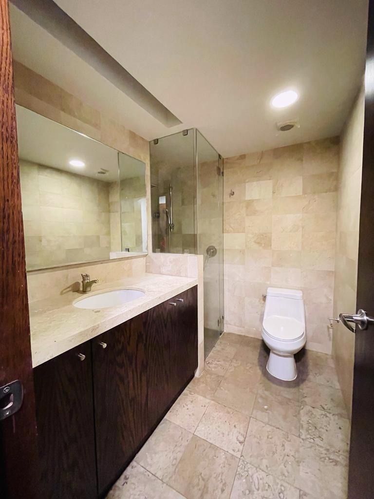 departamento en venta  con balcón en lomas de chapultepec