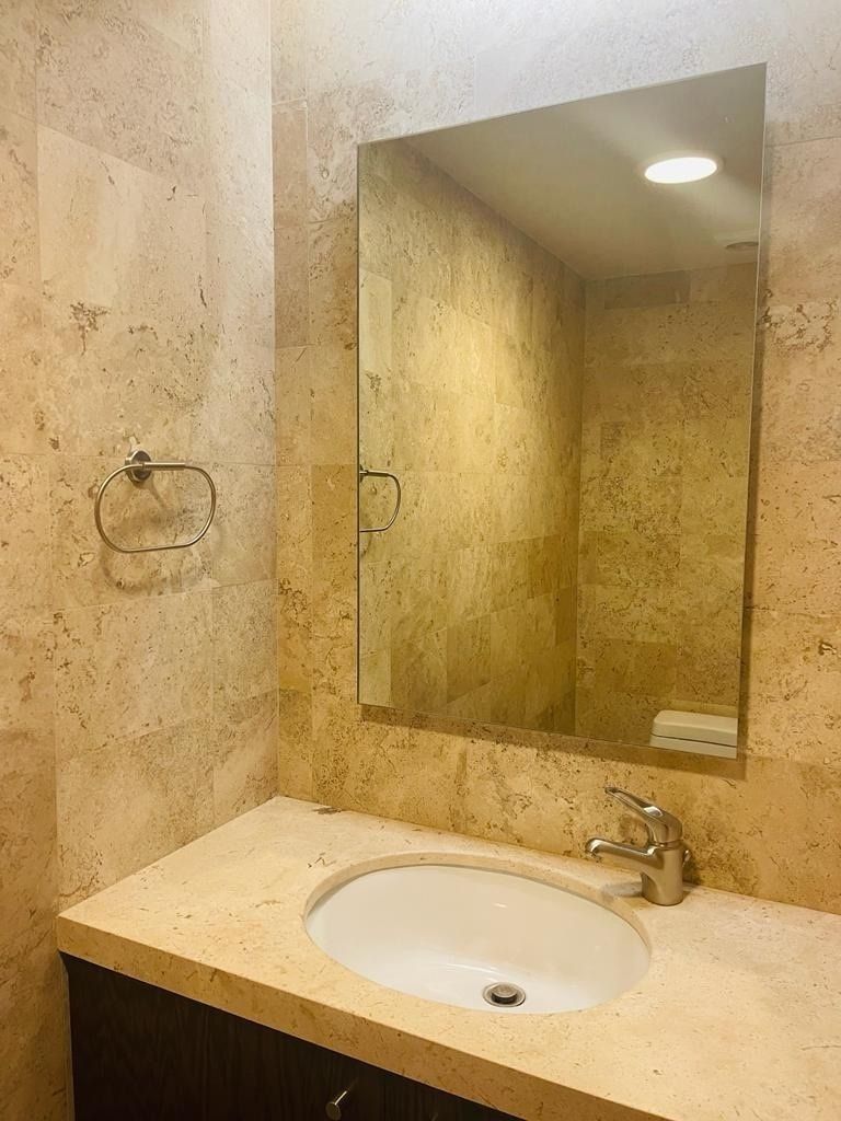 departamento en venta  con balcón en lomas de chapultepec