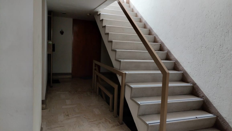 se vende departamento habitacional con uso de suelo de oficina en bosque de echegaray