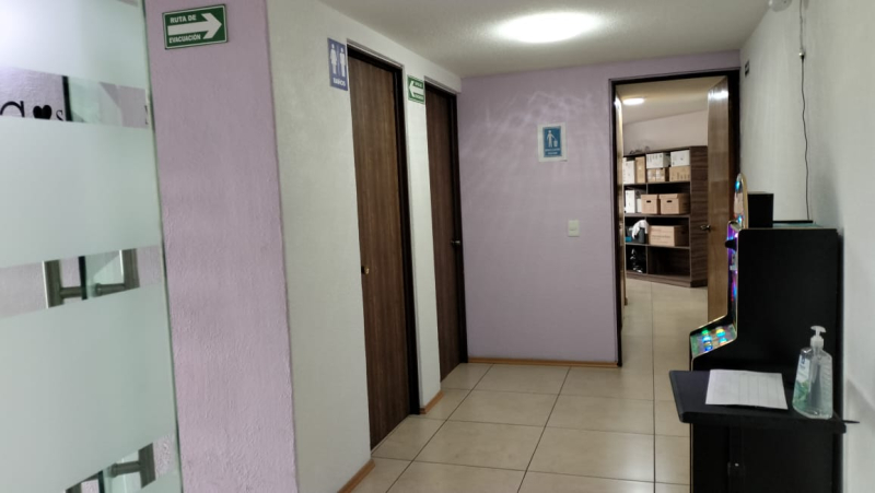 se vende departamento habitacional con uso de suelo de oficina en bosque de echegaray