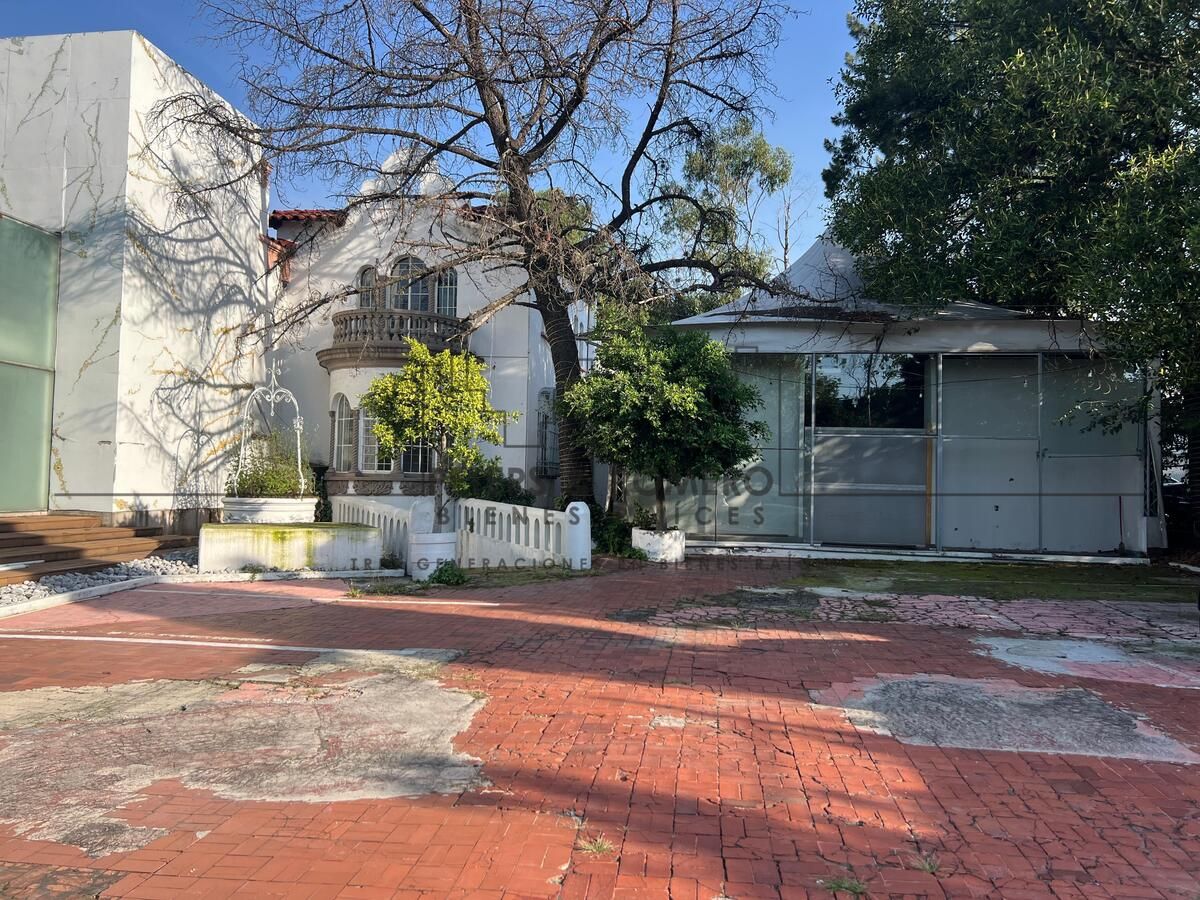 Casa con Uso de Suelo en Renta Paseo de la Reforma