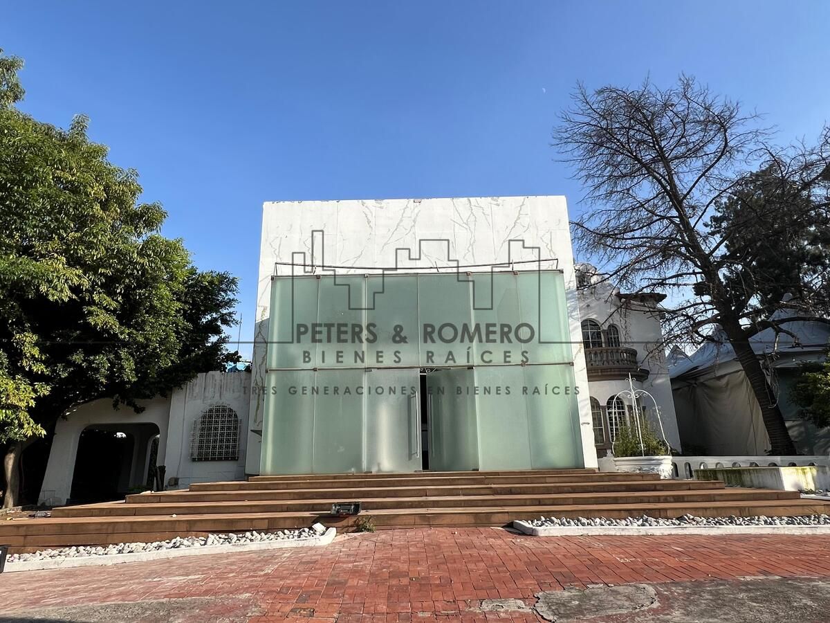 Casa con Uso de Suelo en Renta Paseo de la Reforma