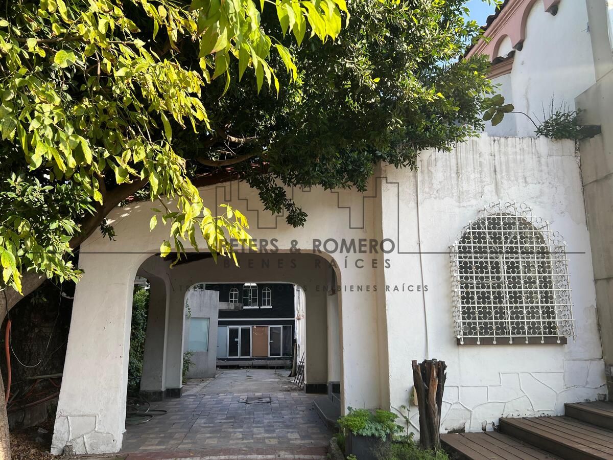 Casa con Uso de Suelo en Renta Paseo de la Reforma