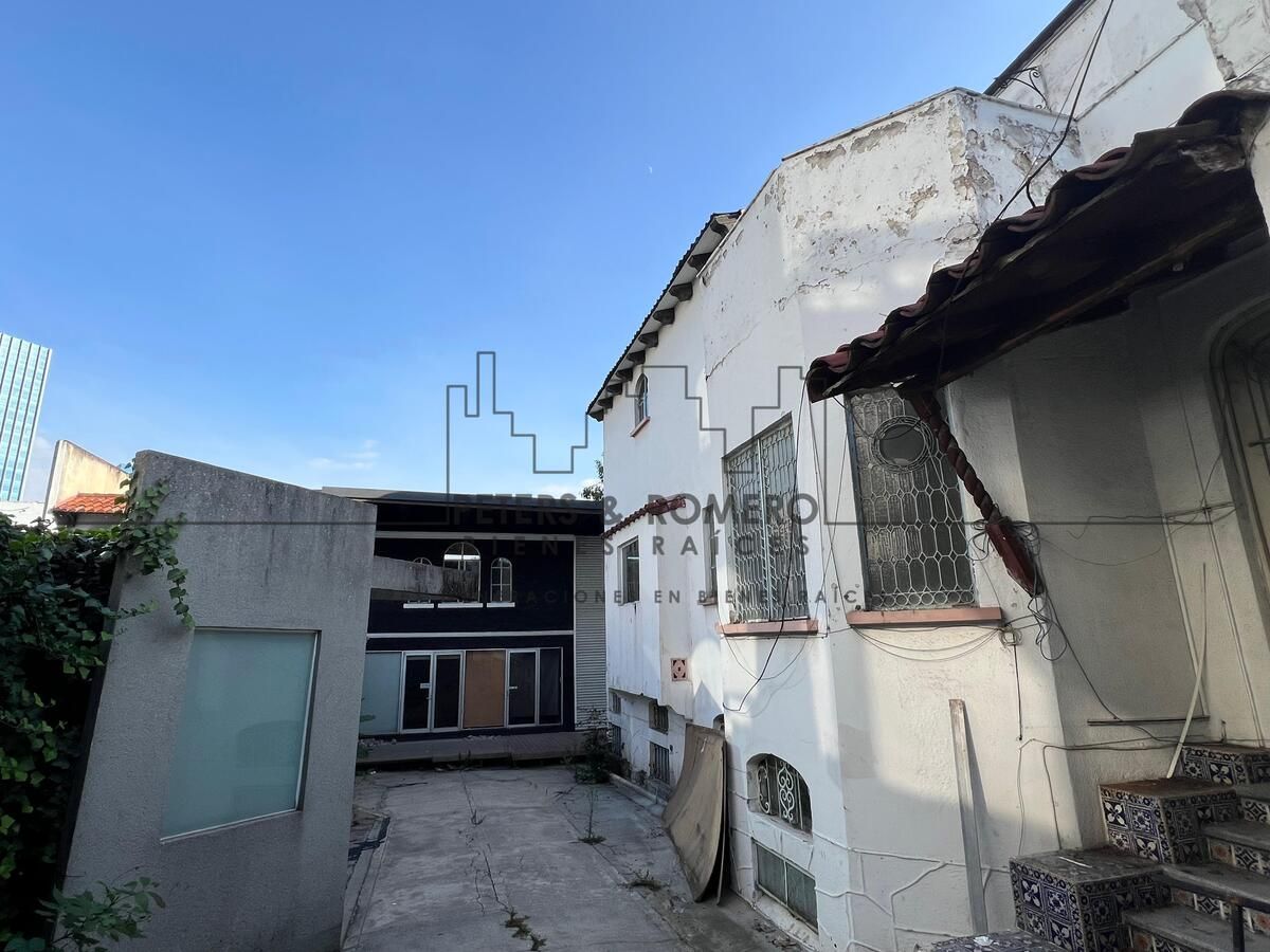 Casa con Uso de Suelo en Renta Paseo de la Reforma