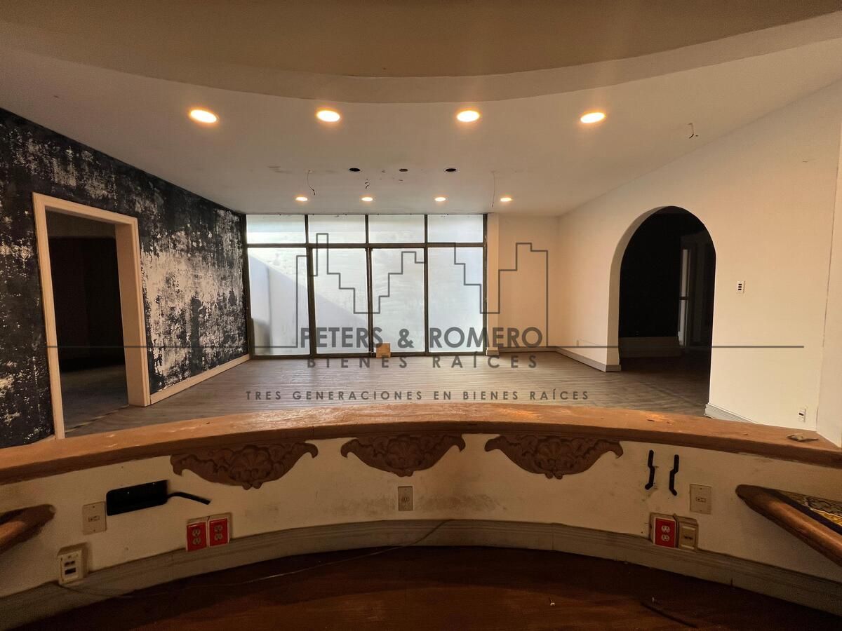 Casa con Uso de Suelo en Renta Paseo de la Reforma