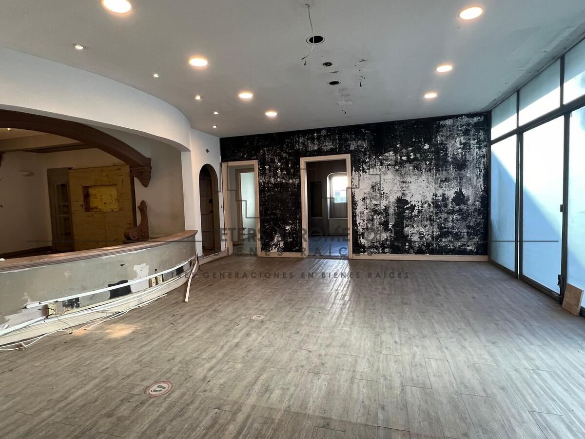 Casa con Uso de Suelo en Renta Paseo de la Reforma