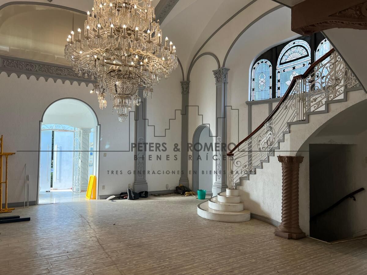 Casa con Uso de Suelo en Renta Paseo de la Reforma