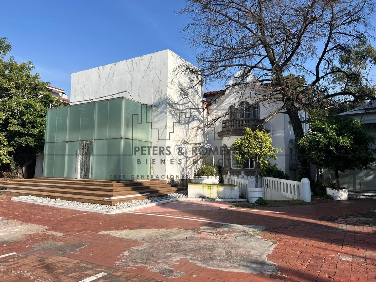 Casa con Uso de Suelo en Renta Paseo de la Reforma