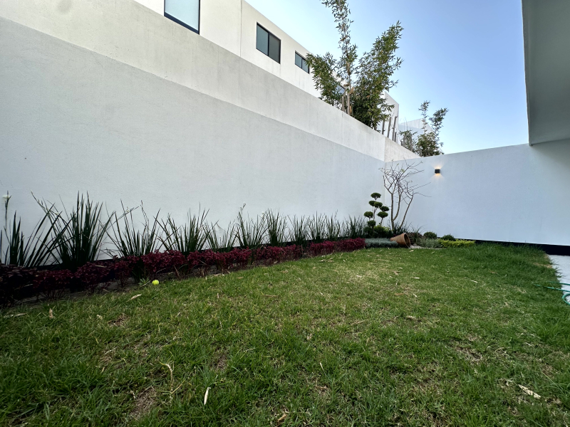 Casa En Venta En Lomas De Angelopolis