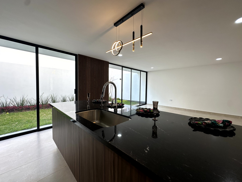 Casa En Venta En Lomas De Angelopolis