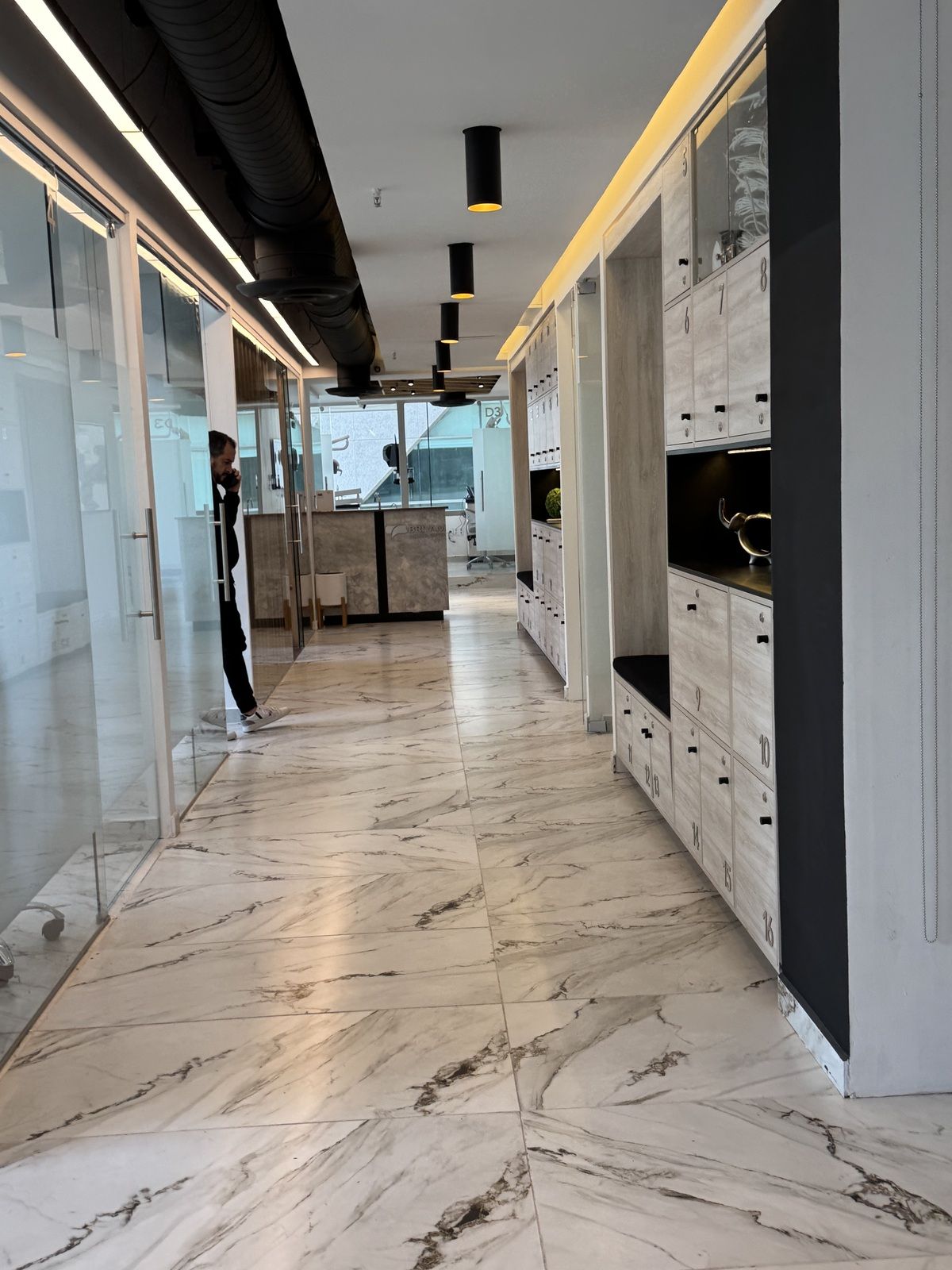 Excelente consultorio odontológico equipado en renta.