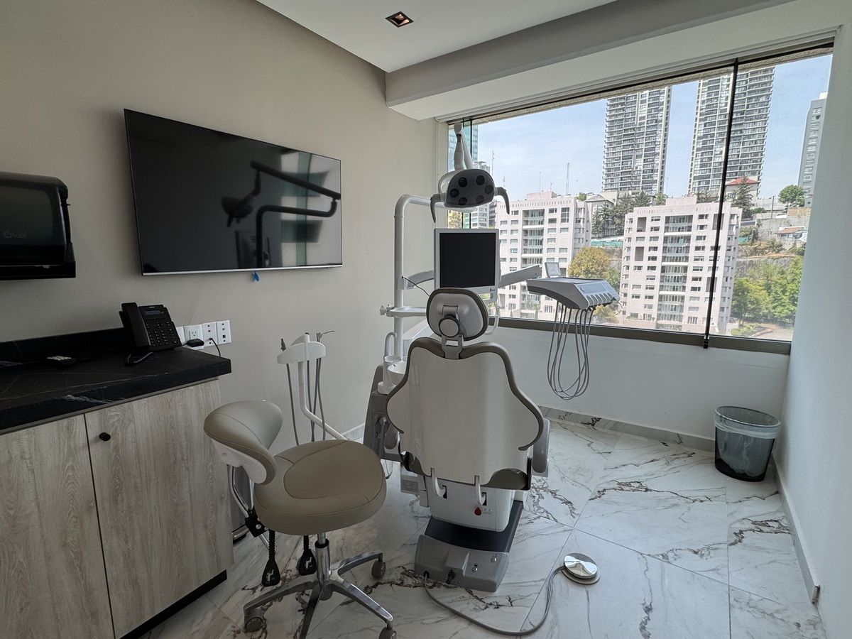Excelente consultorio odontológico equipado en renta.