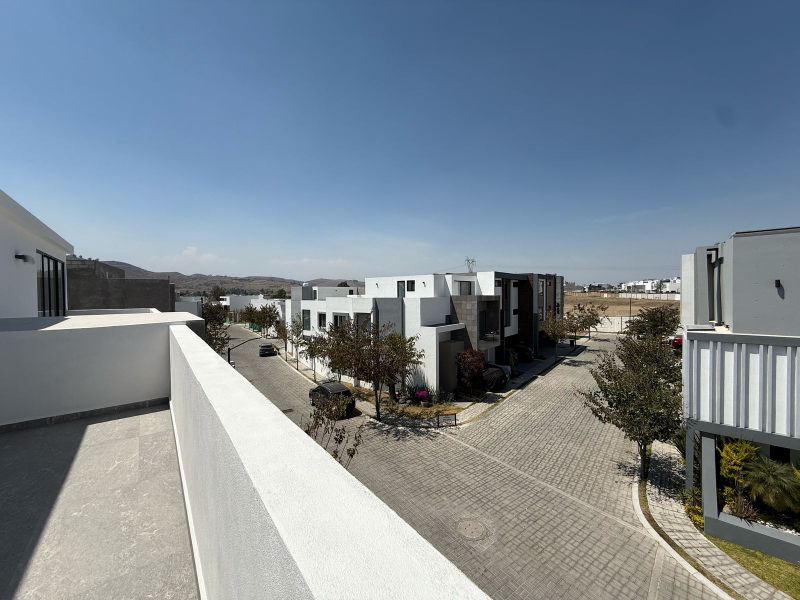 Casa En Venta En Lomas De Angelópolis